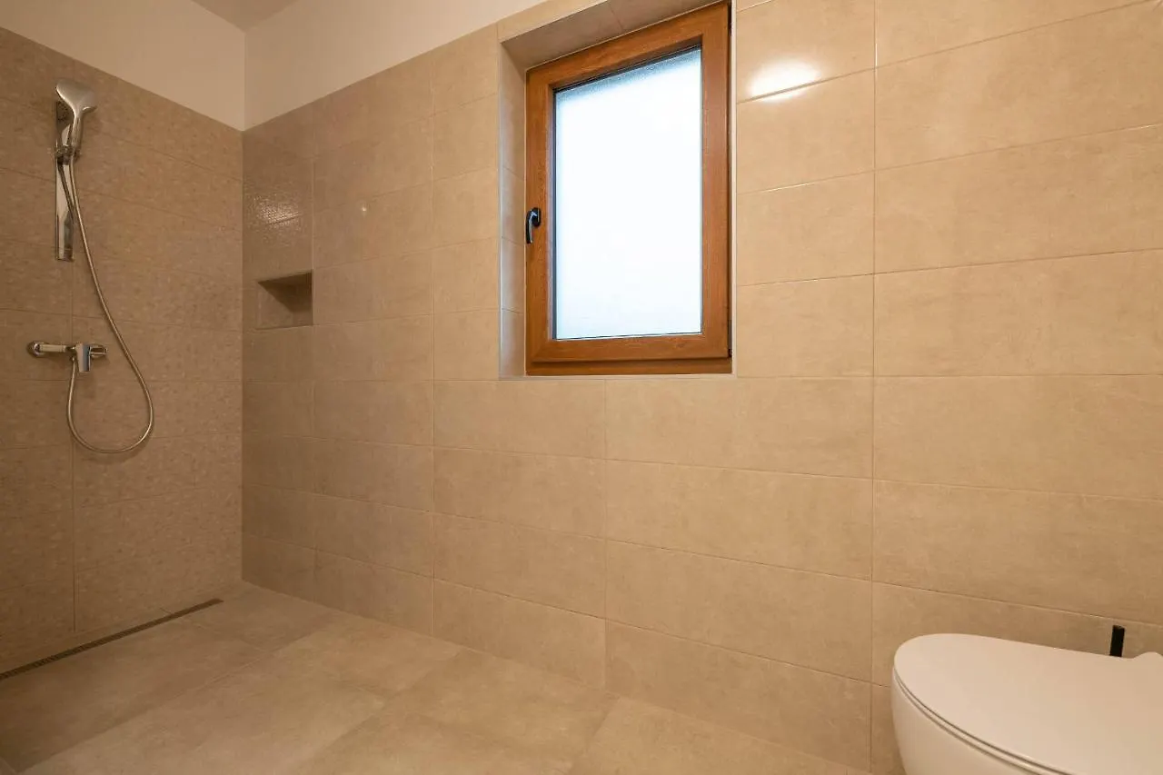 Holiday House Luca Porec 0*,